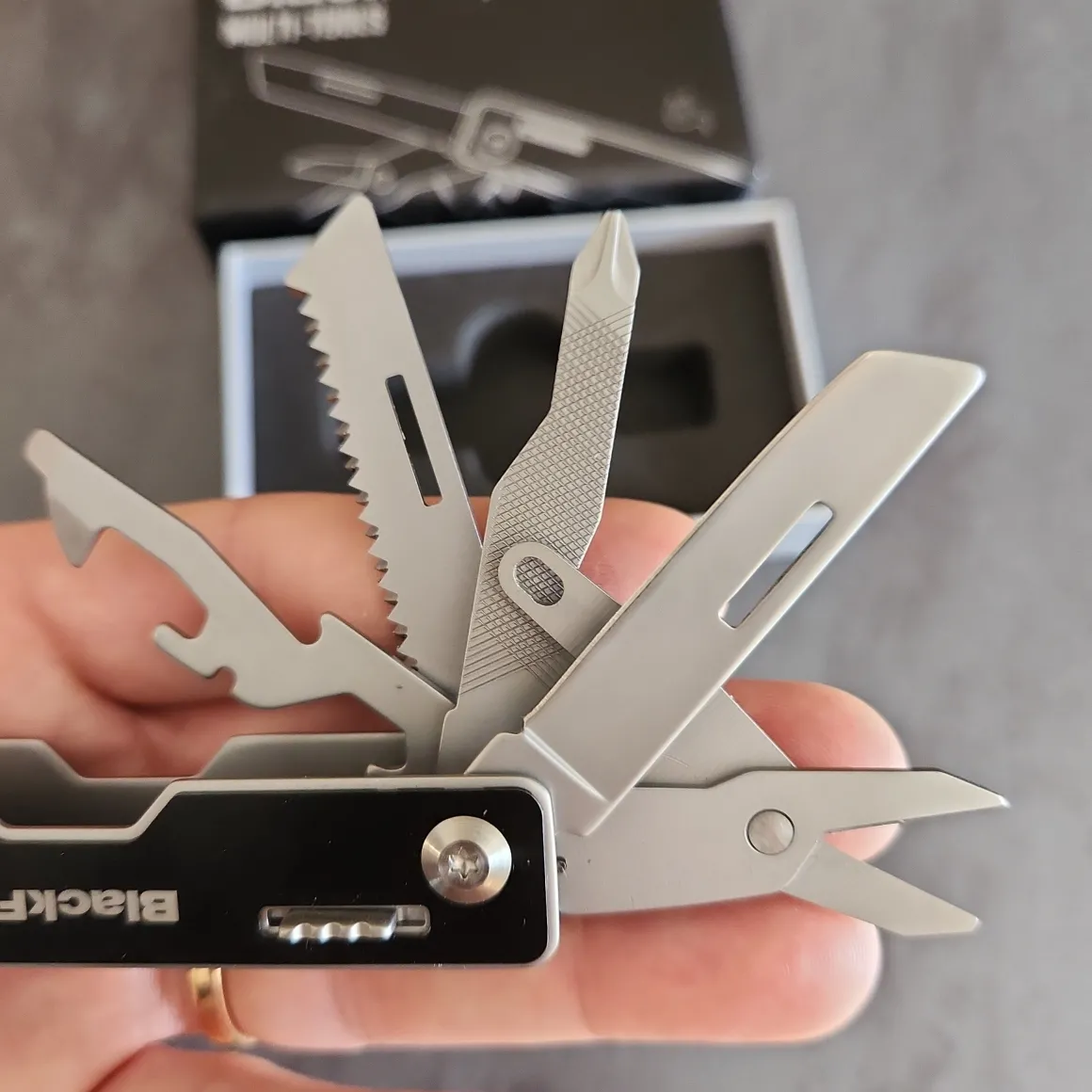 black_fox__pocket_boss__m_4.webp Black Fox - Pocket Boss - MultiTools