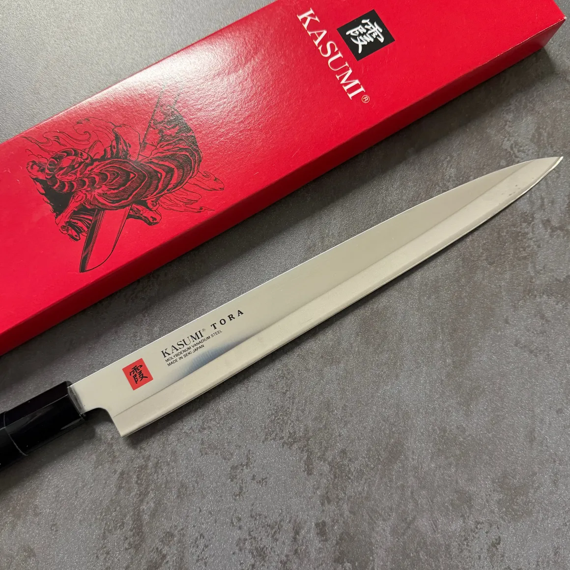 coltello_kasumi_tora__yan_1.webp Coltello Kasumi Tora - Yanagiba 27Cm