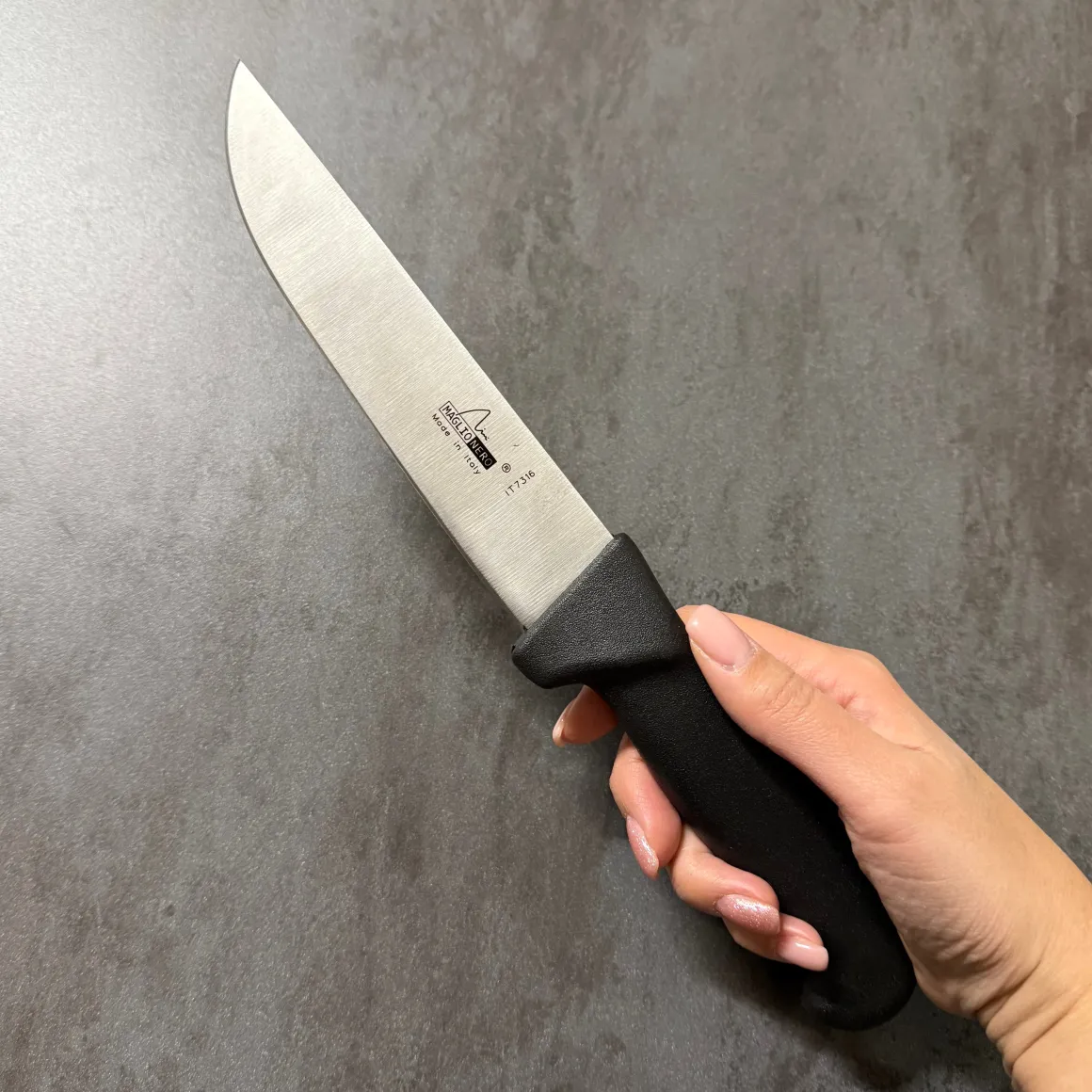 coltello_macelleria_franc_3-1.webp COLTELLO MACELLERIA FRANCESE STRETTO 16CM - MAGLIONERO -