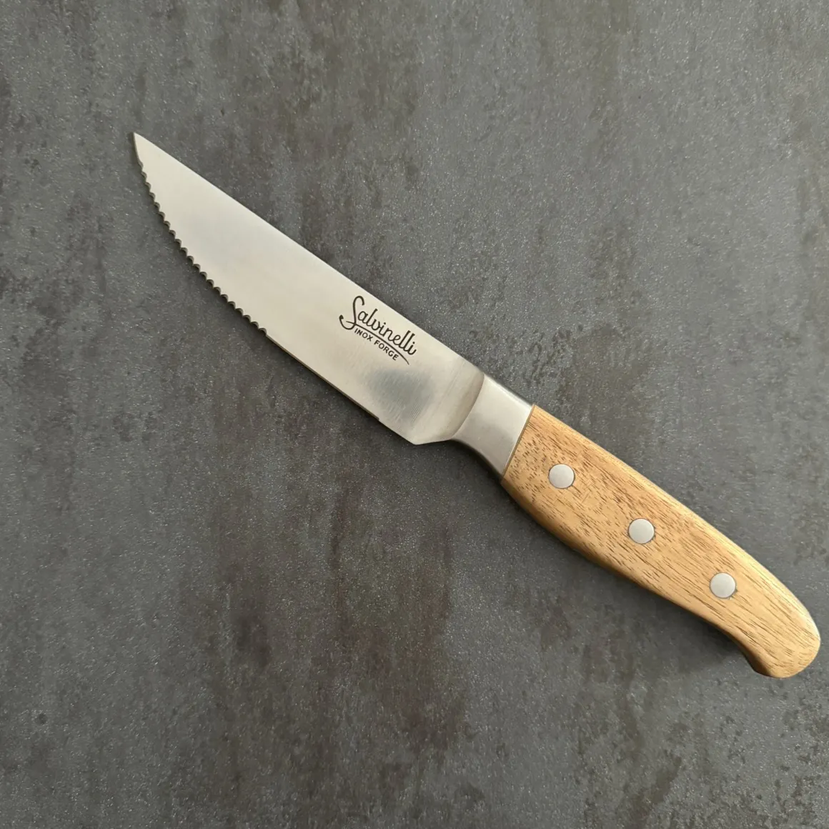 coltello_manzo_seghettato_0.webp COLTELLO MANZO SEGHETTATO - COTTAGE - MADE IN ITALY- SET 6 PEZZI