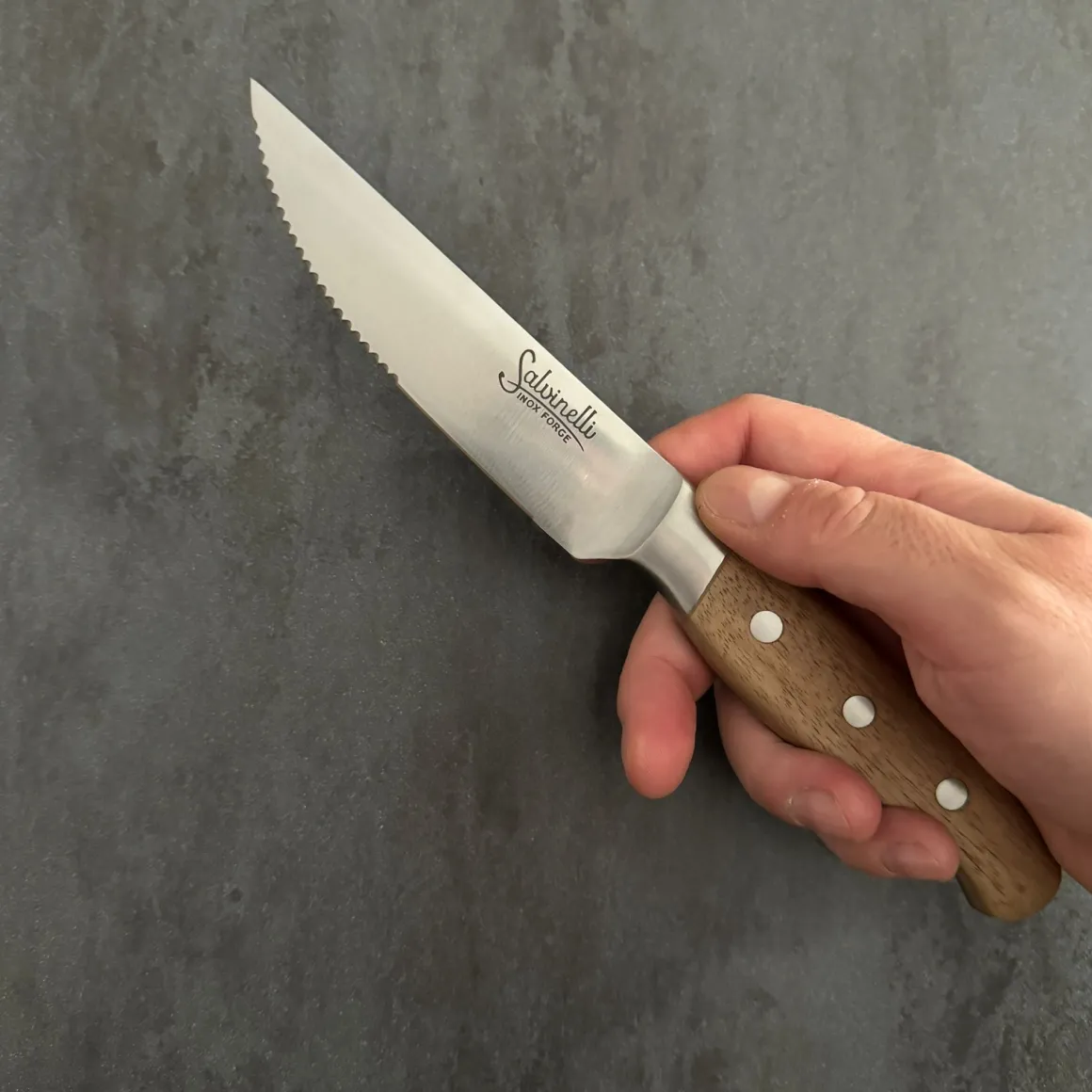 coltello_manzo_seghettato_3.webp COLTELLO MANZO SEGHETTATO - COTTAGE - MADE IN ITALY- SET 6 PEZZI