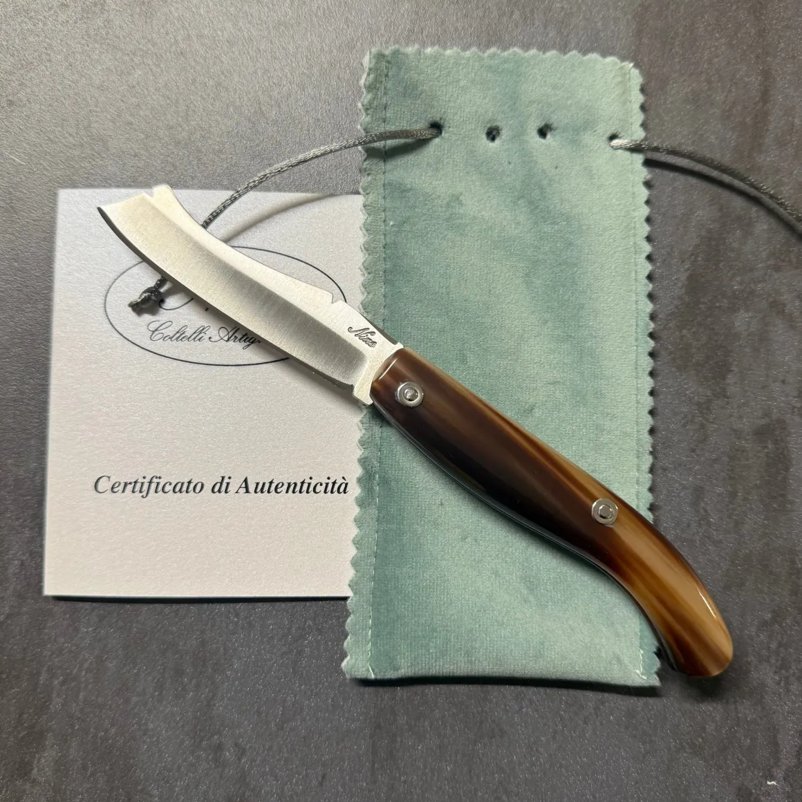 coltello_regionale__mozze_2-1.webp COLTELLO REGIONALE - MOZZETTA DI GUARDIAGRELE - 17CM - NINO NISTA