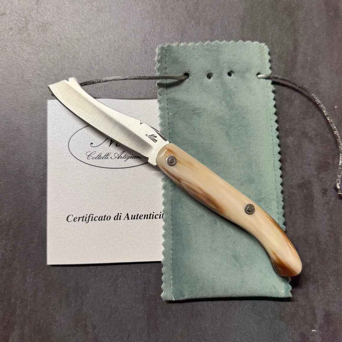 coltello_regionale__mozze_2.webp COLTELLO REGIONALE - MOZZETTA DI GUARDIAGRELE - 17CM - NINO NISTA