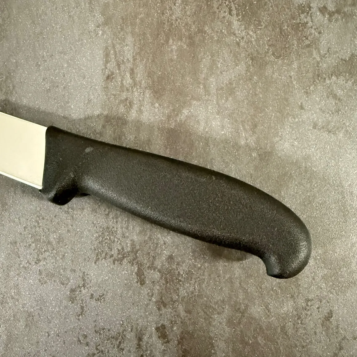 coltello_sezionare_cm__ma_2.webp COLTELLO SEZIONARE 21CM - MAGLIONERO -