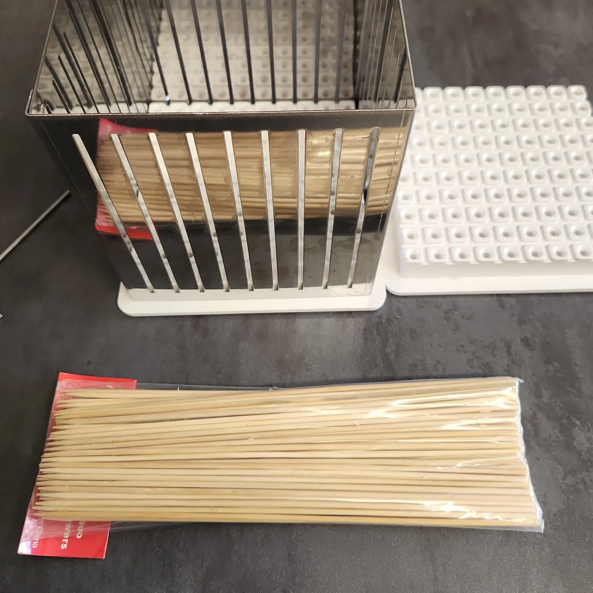 cubo_per__arrosticini__in_0.webp Cubo per 100 Arrosticini - in acciaio Inox