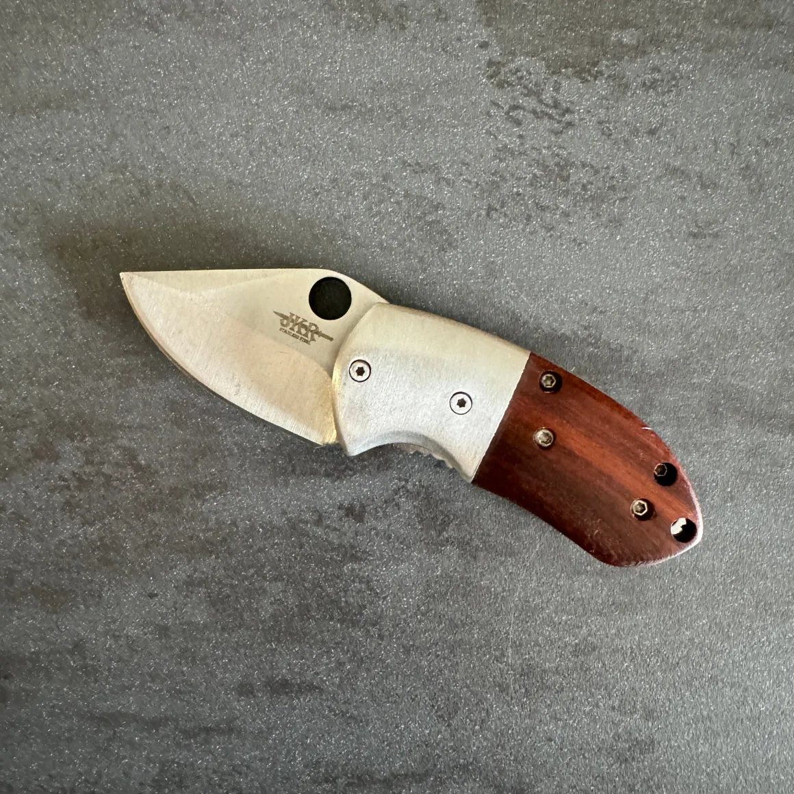 mini_coltello_da_tasca__j_0.webp Mini Coltello da tasca - JKR