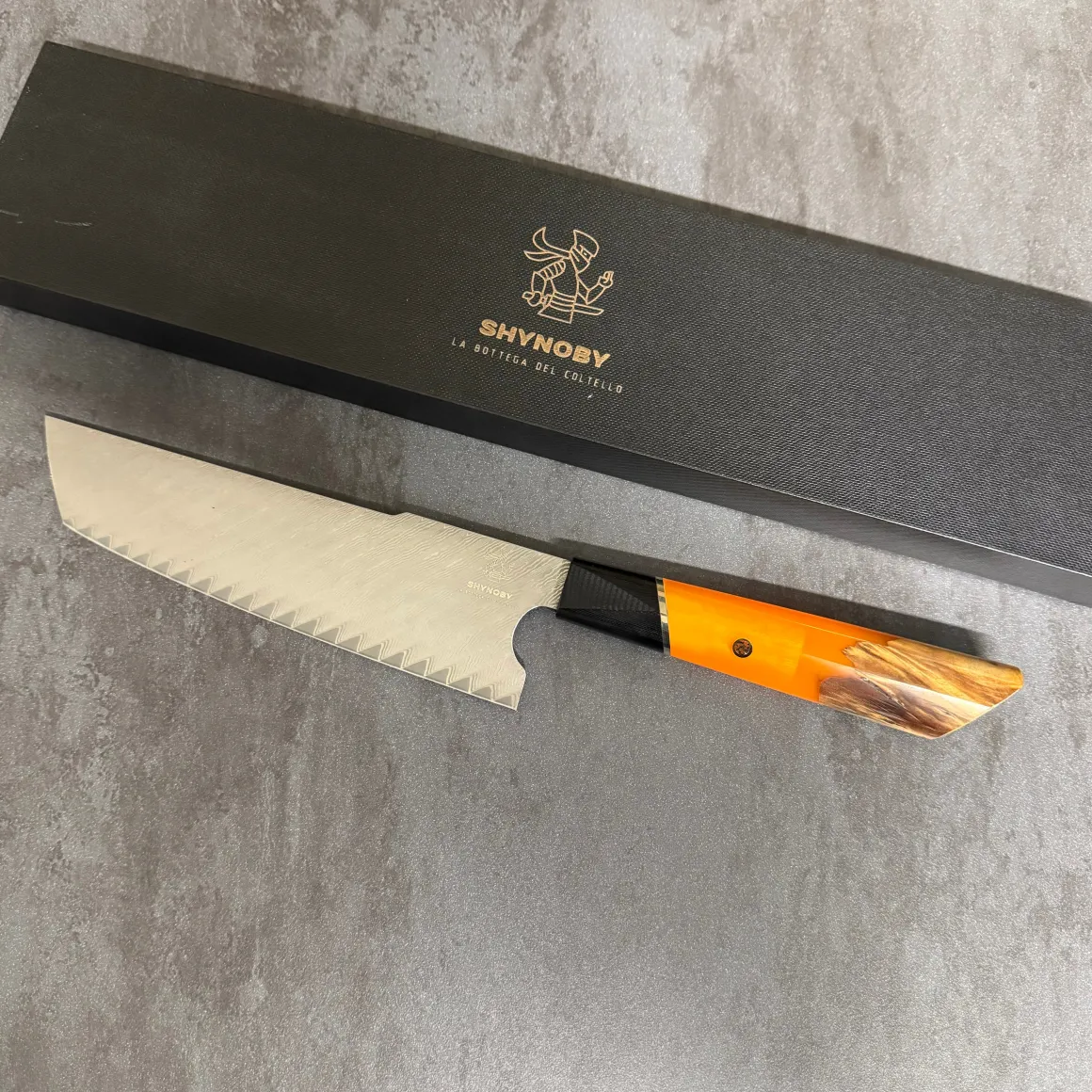shynoby_damasco__kiritsuk_0-1.webp Shynoby Damasco - Kiritsuke Orange - 18,5cm