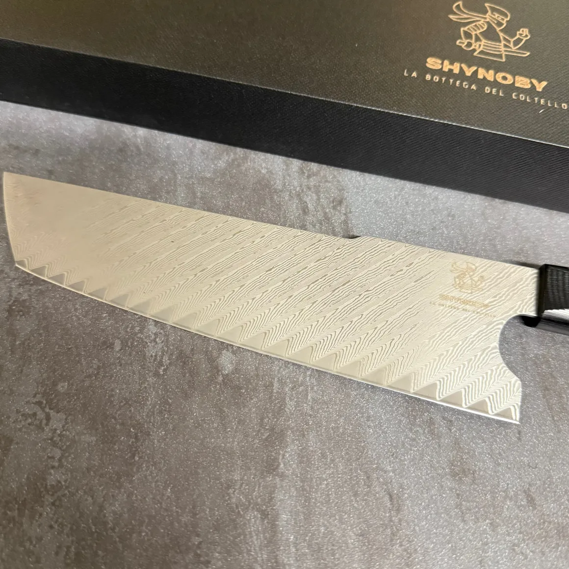 shynoby_damasco__kiritsuk_1-1.webp Shynoby Damasco - Kiritsuke Orange - 18,5cm
