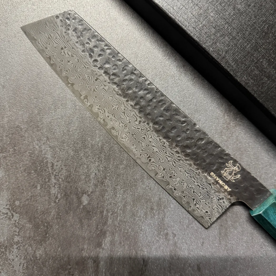 shynoby_hammered_pro__kir_1-1.webp Shynoby Hammered Pro - Kiritsuke 20cm