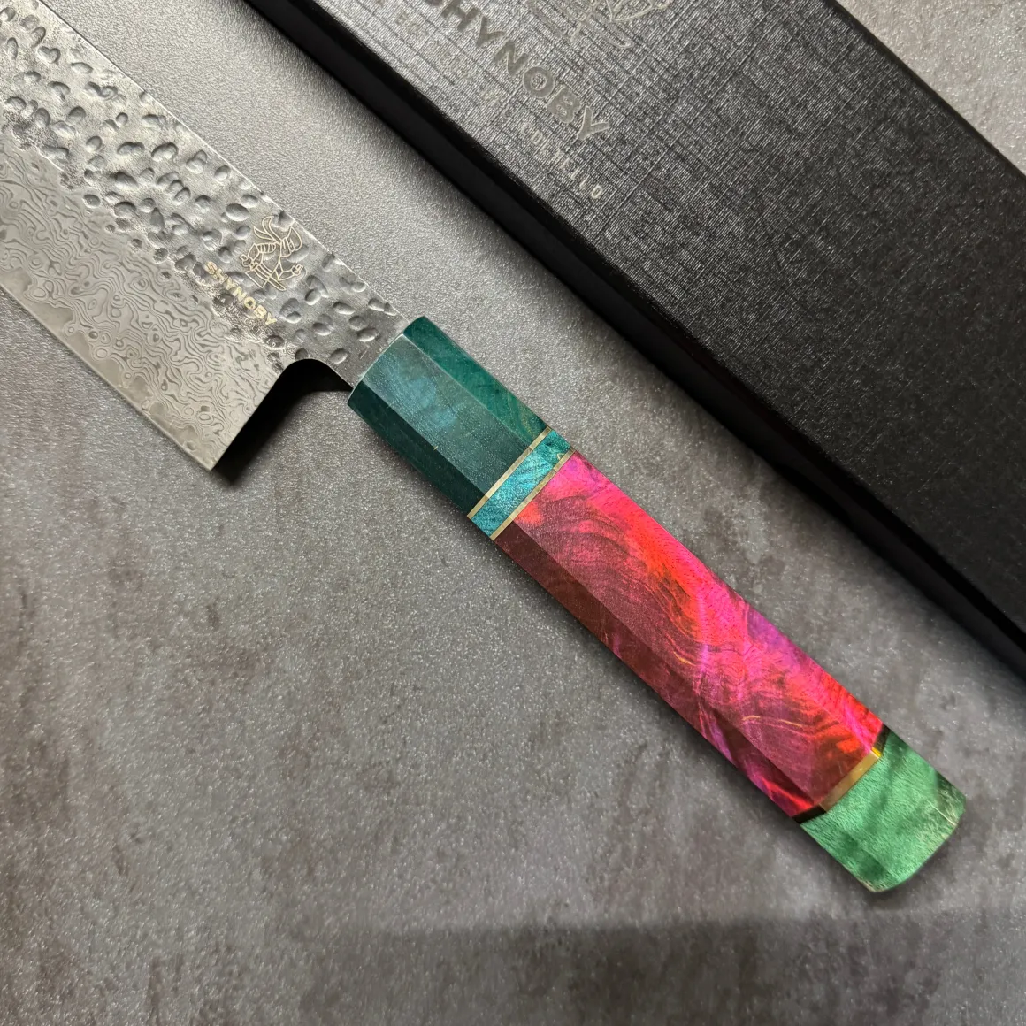 shynoby_hammered_pro__kir_2-1.webp Shynoby Hammered Pro - Kiritsuke 20cm