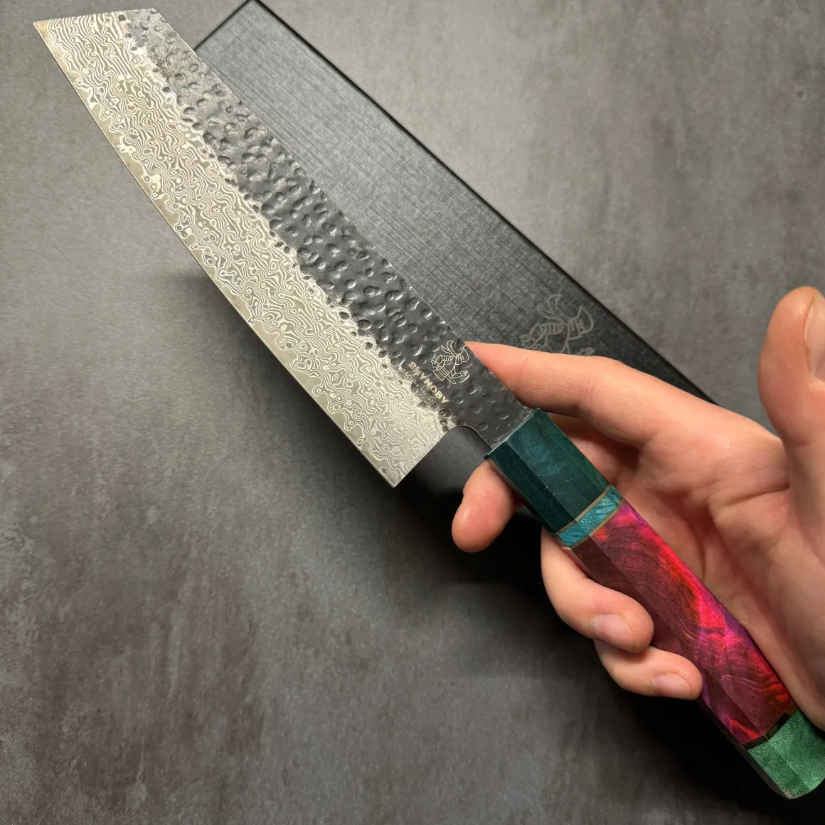 shynoby_hammered_pro__kir_3-1.webp Shynoby Hammered Pro - Kiritsuke 20cm