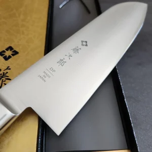 TOJIRO - MADE IN JAPAN -SERIE DP3 - COLTELLO SANTOKU 17CM